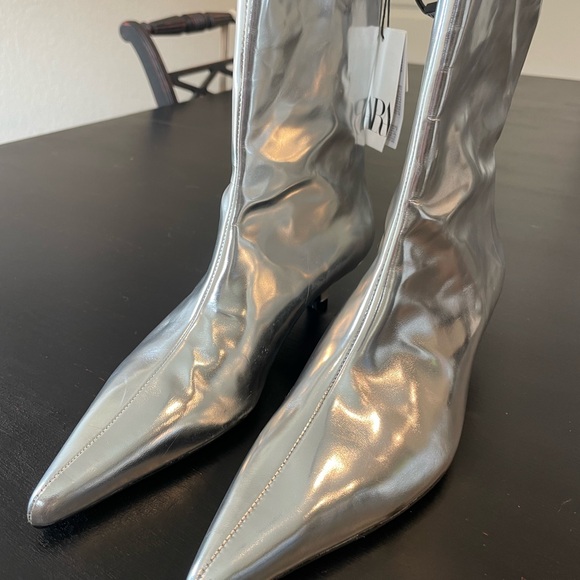 NWT Zara Metallic Silver Women's Ankle Boots with Kitten Heels Size EUR37/US 6.5 - Picture 2 of 10